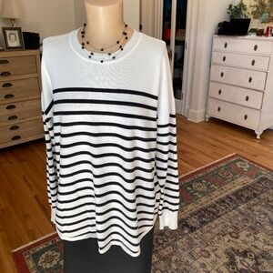 Marled Black and White‎ Tunic Sweater - Size L